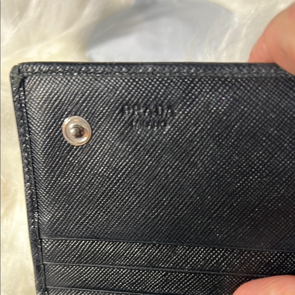 Prada Black Logo Vitello Move Long Leather Wallet p41 - Picture 4 of 16